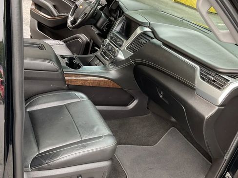 Used 2018 Chevrolet Suburban LT AWD/4WD image 25