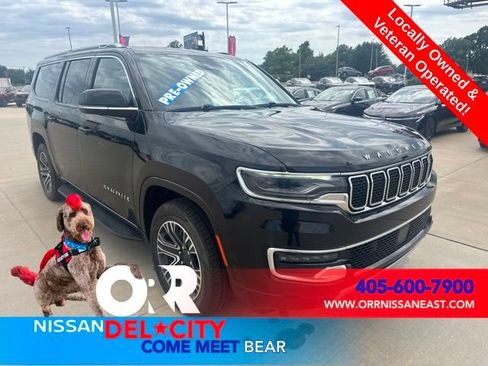 Used 2023 Jeep Wagoneer L Series II AWD/4WD image 7