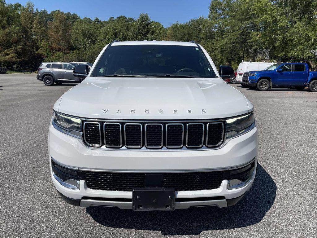 Used 2024 Jeep Wagoneer L Series II w/ Flexible Seating Group AWD/4WD image 8