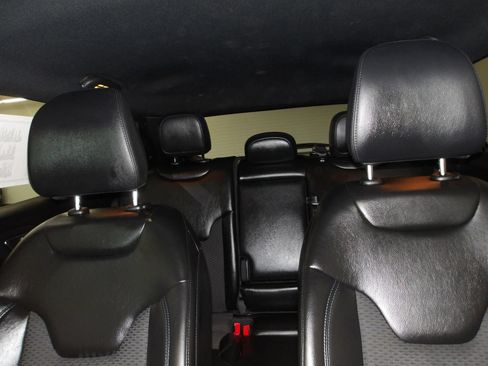 Used 2023 Jeep Compass Latitude w/ Convenience Group AWD/4WD image 10
