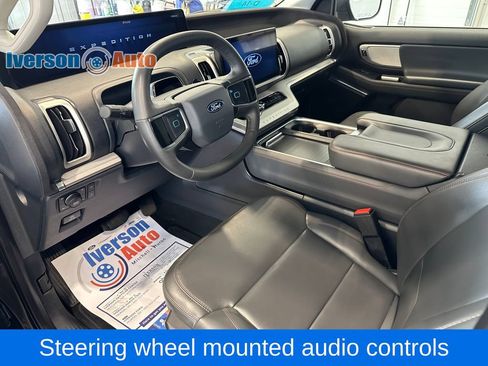 Used 2025 Ford Expedition Max Active AWD/4WD image 17