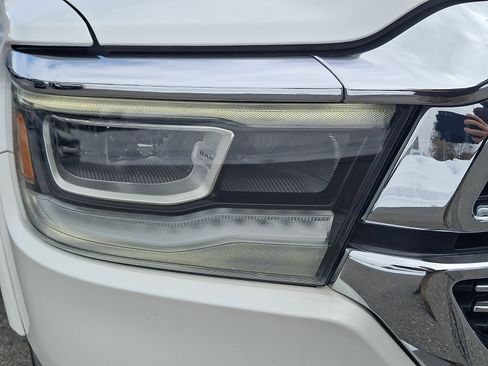 Used 2022 RAM 1500 Laramie image 9