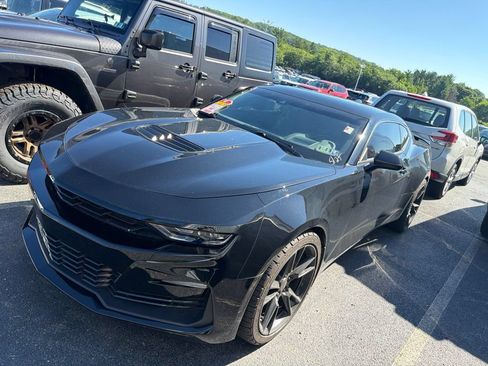 Used 2023 Chevrolet Camaro SS RWD image 3