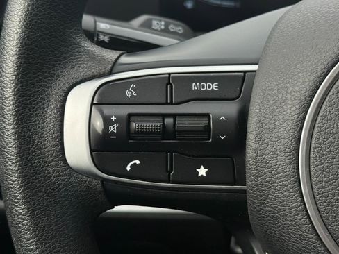 Certified 2025 Kia Sportage LX image 29
