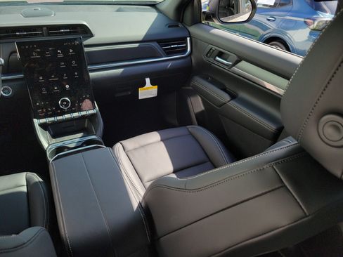 New 2026 GMC Terrain Elevation w/ Elevation Premium Package FWD image 17