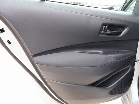 Used 2025 Toyota Corolla LE image 16