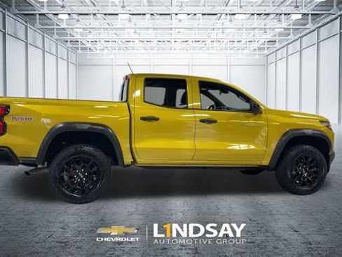 Used 2023 Chevrolet Colorado Trail Boss w/ Technology Package image 2