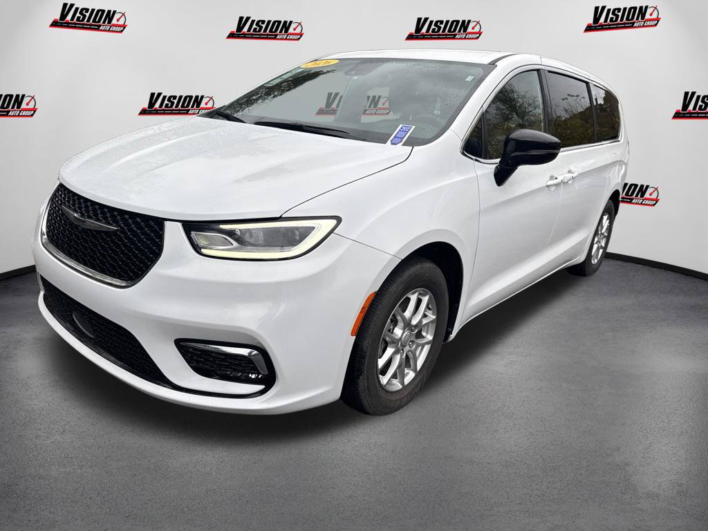 Used 2026 Chrysler Pacifica Select FWD 360° Tour