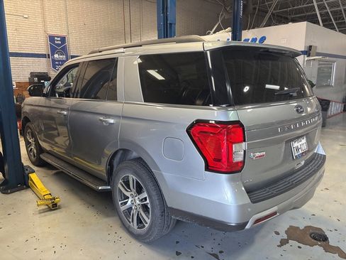 Used 2022 Ford Expedition XLT image 7