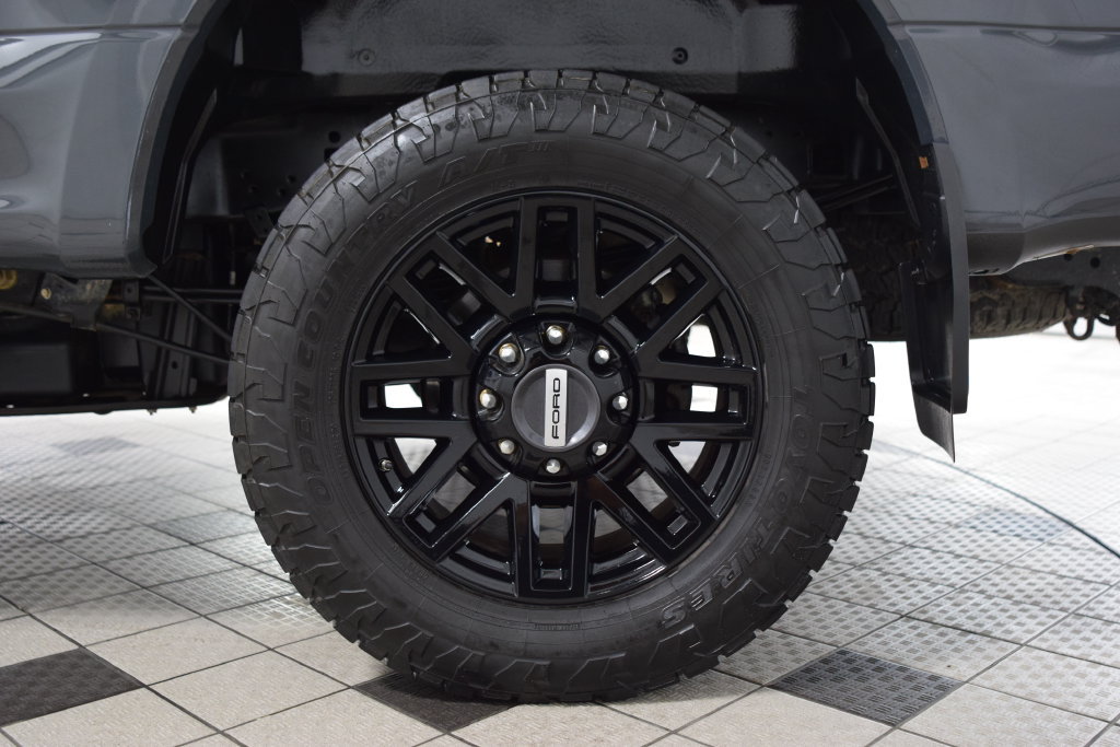 Used 2021 Ford F250 4x4 Crew Cab Super Duty image 25