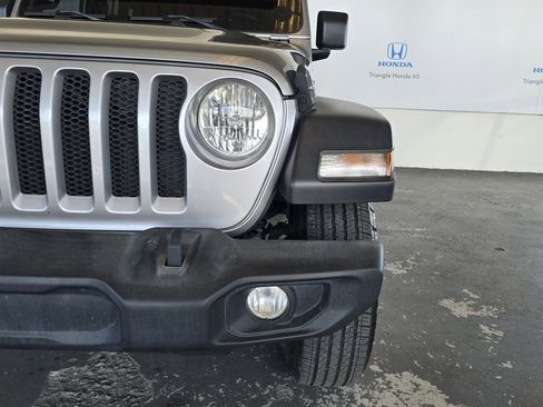 Used 2021 Jeep Wrangler Unlimited Sport image 23