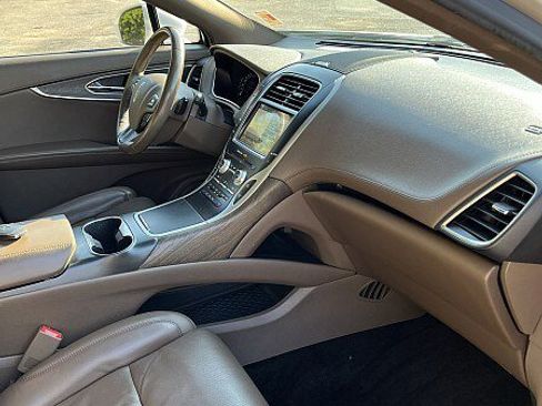 Used 2018 Lincoln MKX Reserve w/ Driver Assistance Package FWD image 15