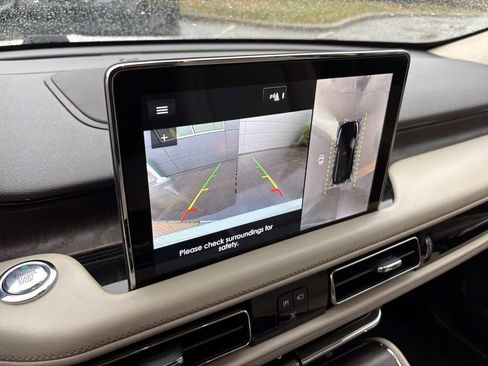 Used 2020 Lincoln Aviator Reserve w/ Equipment Group 201A image 21