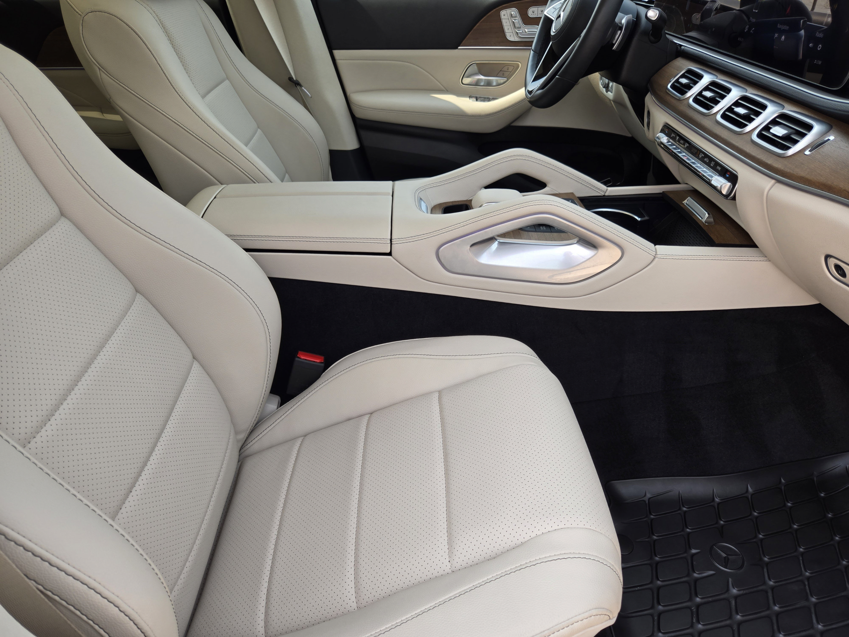 Used 2024 Mercedes-Benz GLE 450 4MATIC image 10