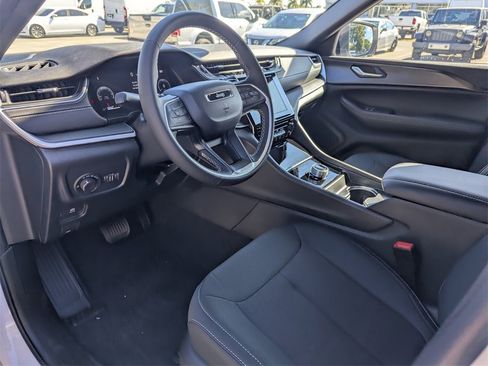 New 2025 Jeep Grand Cherokee Laredo w/ MOPAR Finishing Package image 13