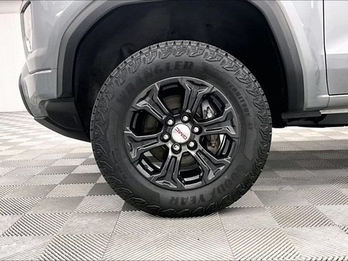 Used 2024 GMC Canyon Elevation w/ Convenience Package AWD/4WD image 10