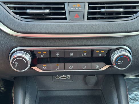 Used 2021 Nissan Altima 2.0 SR FWD image 25