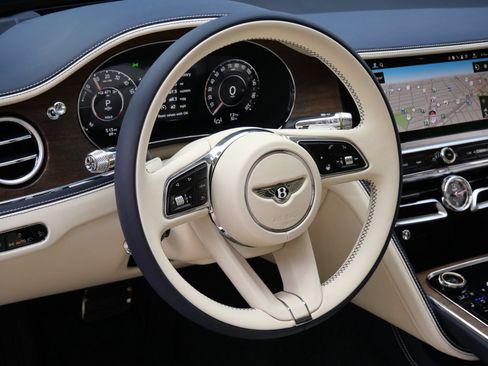 New 2026 Bentley Flying Spur Plug-In Hybrid AWD/4WD image 13