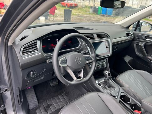 Used 2024 Volkswagen Tiguan Wolfsburg Edition image 18