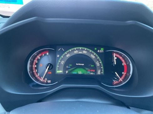 Used 2025 Toyota RAV4 XLE image 21