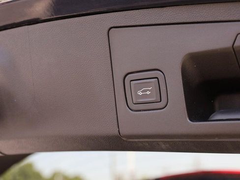 Used 2023 Cadillac XT4 Sport FWD image 8