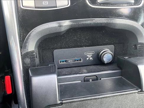 Used 2019 Land Rover Range Rover Sport HST image 26