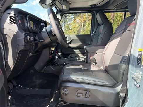 New 2026 Jeep Gladiator Rubicon w/ Steel Bumper Group image 9