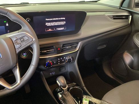 Used 2024 Buick Encore GX Preferred FWD image 14