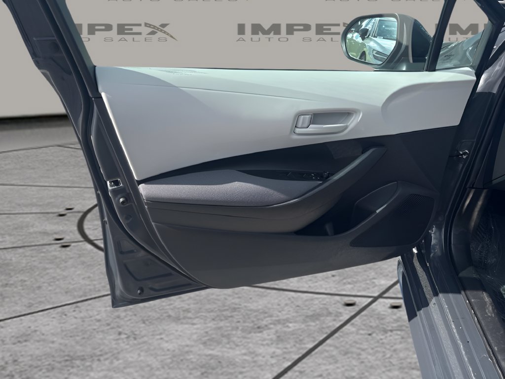 Used 2026 Toyota Corolla LE FWD image 21