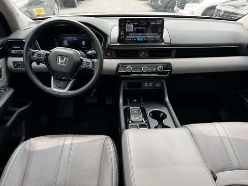 Used 2023 Honda Pilot Elite image 14