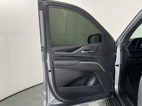 Used 2024 Cadillac Escalade Sport w/ LPO, ONYX Package AWD/4WD image 18