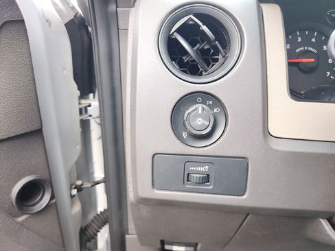 Used 2009 Ford F150 STX image 14