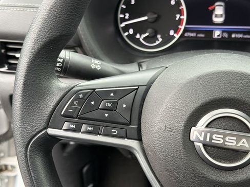 Used 2024 Nissan Sentra SV image 25