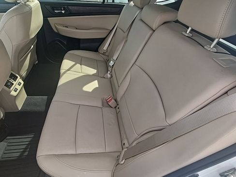 Used 2017 Subaru Outback 2.5i Limited w/ Popular Package #5 image 13