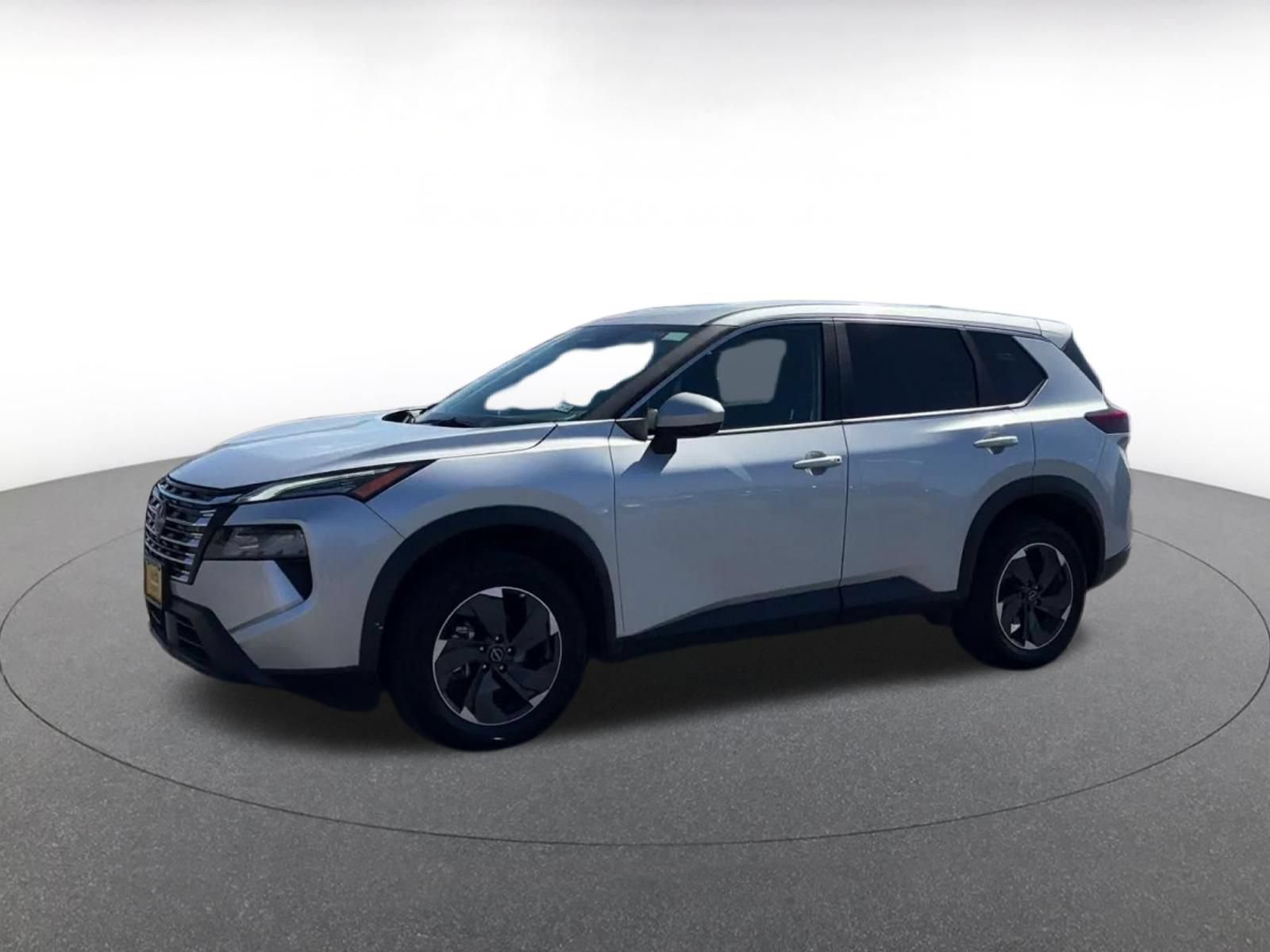 Used 2025 Nissan Rogue SV AWD/4WD image 7