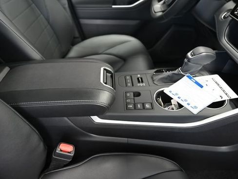 New 2026 Toyota Highlander XLE AWD/4WD image 23