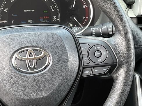 Used 2025 Toyota RAV4 XLE AWD/4WD image 14