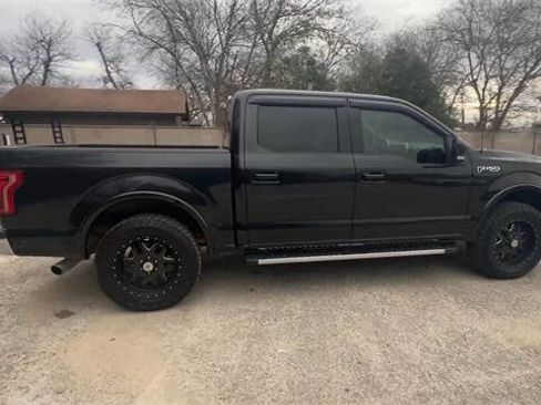 Used 2015 Ford F150 Lariat w/ Equipment Group 501A Mid image 9