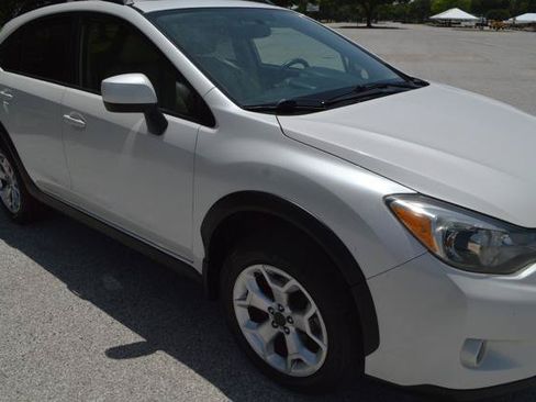 Used 2013 Subaru Crosstrek 2.0i Limited w/ Popular Pkg 2 AWD/4WD image 2