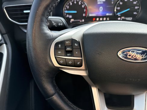 Certified 2022 Ford Explorer XLT w/ Equipment Group 202A image 22