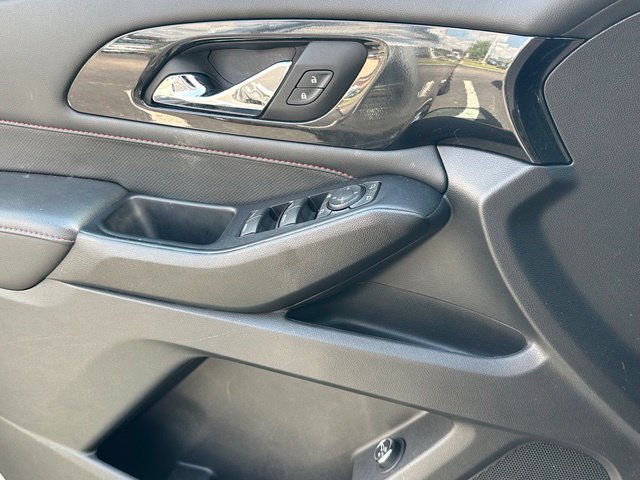 Used 2023 Chevrolet Traverse RS FWD image 29
