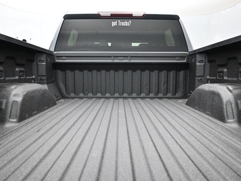 Used 2019 Chevrolet Silverado 1500 Custom Trail Boss AWD/4WD image 7