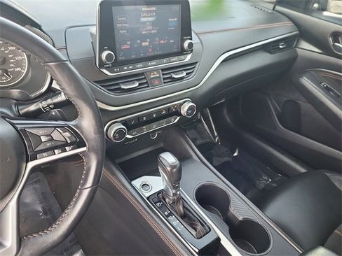 Used 2020 Nissan Altima 2.5 SR w/ Premium Package image 15