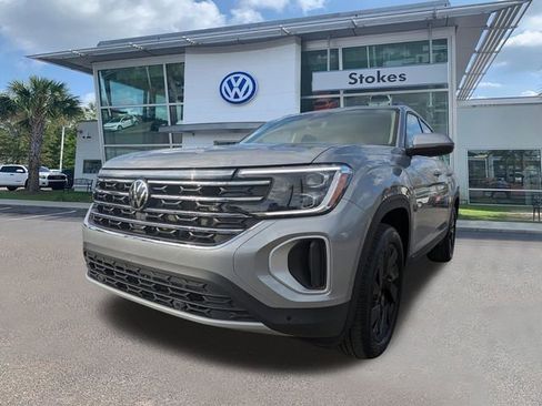 New 2026 Volkswagen Atlas SE FWD image 8