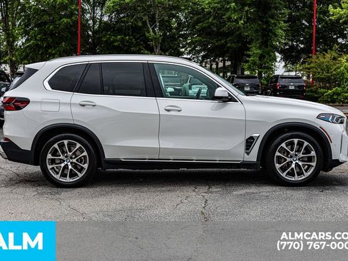 Used 2024 BMW X5 xDrive50e AWD/4WD image 10