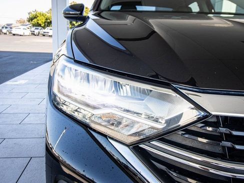 Used 2022 Volkswagen Jetta SE image 6