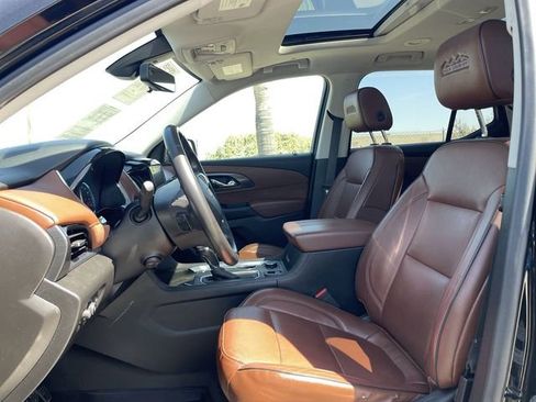 Used 2019 Chevrolet Traverse High Country w/ LPO, Cargo Package AWD/4WD image 19