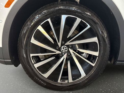 New 2026 Volkswagen ID.4 Pro image 9