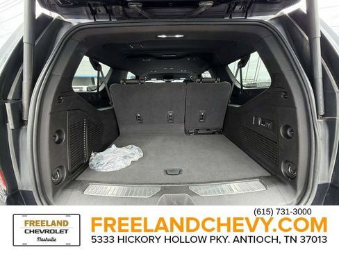 Used 2023 Chevrolet Suburban Premier image 14