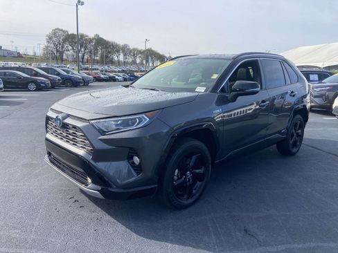Used 2021 Toyota RAV4 XSE image 3